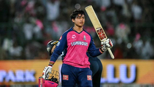 আঁধার পেরিয়ে বৈভব সূর্যের উদয়