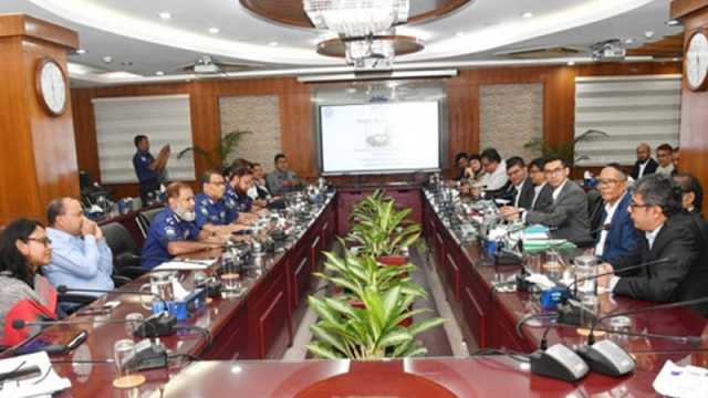বিদেশি বিনিয়োগকারীদের জন্য হটলাইন চালুর ঘোষণা পুলিশের