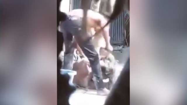 বাবাকে হাত-পা বেঁধে মাথায় গরম পানি ঢালার অভিযোগ সন্তানদের বিরুদ্ধে