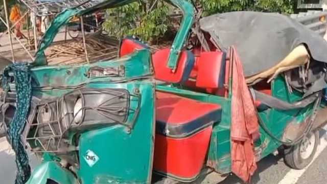 সিরাজগঞ্জে ট্যাংক লরি-অটোরিকশার মুখোমুখি সংঘর্ষ, নিহত ২ 