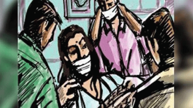 নাটোরে আইনজীবীর বাড়িতে ডাকাতি, অস্ত্রের মুখে নগদ টাকা-স্বর্ণালঙ্কার লুট