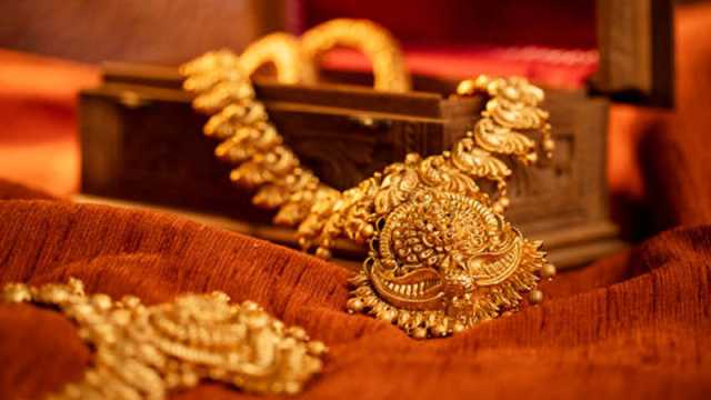 টানা চার দফায় বাড়ার পর কমল স্বর্ণের দাম