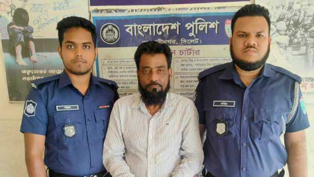 হাতকড়াসহ ছিনিয়ে নেওয়া সেই আ.লীগ নেতা কারাগারে 