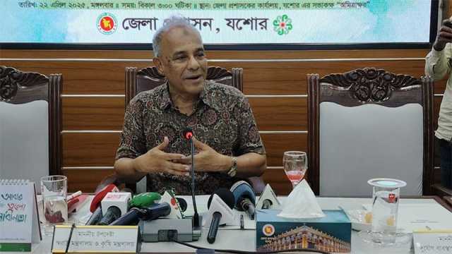 জামিনে মুক্ত শীর্ষ সন্ত্রাসীদের নজরে রাখার নির্দেশ দিলেন স্বরাষ্ট্র উপদেষ্টা