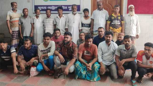 খুলনায় আ.লীগের ঝটিকা মিছিল: তিন মামলায় আসামি ১৩০ নেতাকর্মী, গ্রেপ্তার ৪০
