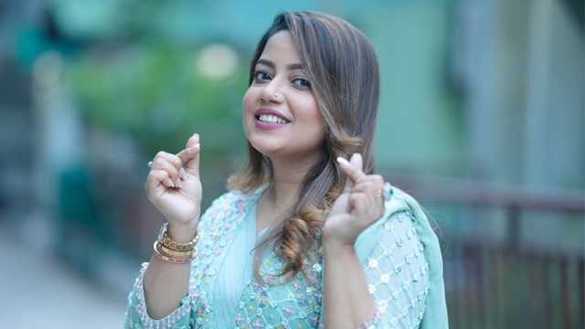 শিল্পী পরিচয় ভালোবাসি বলেই সংগীতে ডুবে আছি: কনা