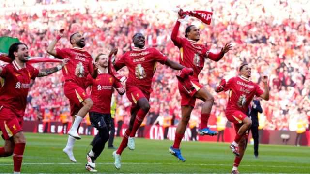 টটেনহ্যামকে উড়িয়ে অ্যানফিল্ডে লিভারপুলের শিরোপা উৎসব