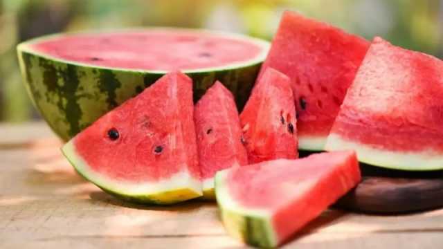 খাবারের আগে না পরে- কখন তরমুজ খাওয়া উপকারী? 