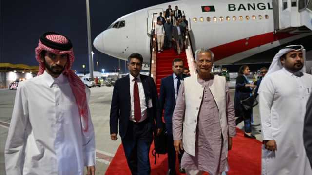 কাতারে পৌঁছেছেন প্রধান উপদেষ্টা