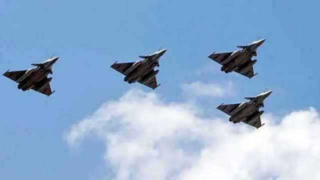 ফ্রান্সের কাছ থেকে ২৬টি রাফায়েল যুদ্ধবিমান কিনছে ভারত