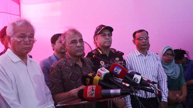 যতই টাই-স্যুট পরা হোক, কাউকে ছাড় দেওয়া হবে না: স্বরাষ্ট্র উপদেষ্টা