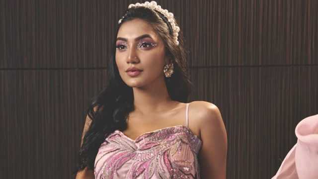 'সততা ও আবেগ নিয়ে বাঁচার স্বপ্ন দেখি'