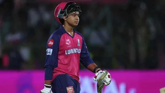 ছোট্ট উঠোন থেকে আইপিএলের রূপালি আলোয় বৈভব