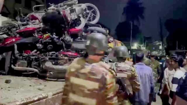 সিলেটে মধ্যরাতে ছাত্রলীগসহ এলাকাবাসীর সঙ্গে স্বেচ্ছাসেবক দল-ছাত্রদলের সংঘর্ষ