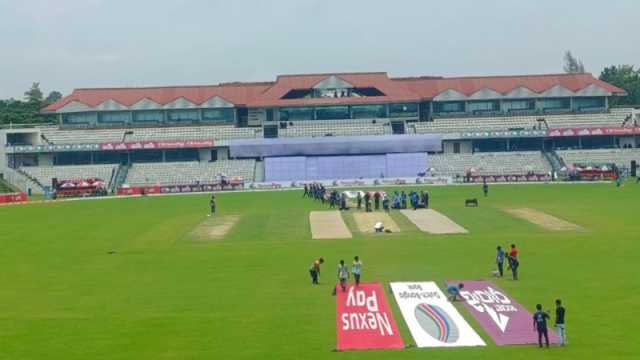 বৃষ্টি থেমে রৌদ উঠেছে, খেলা শুরু দুপুর একটায়