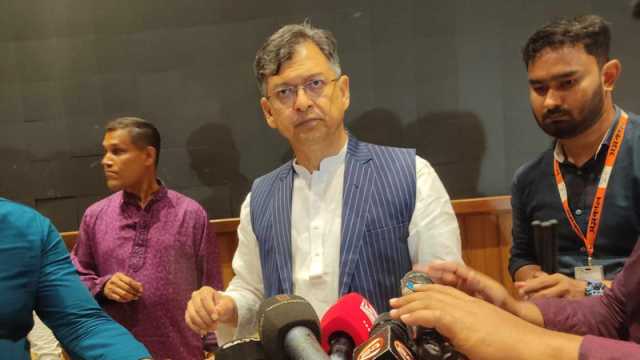 ঐকমত্য তৈরিতে আলোচনা চালিয়ে যাবে বিএনপি: সালাউদ্দিন আহমেদ