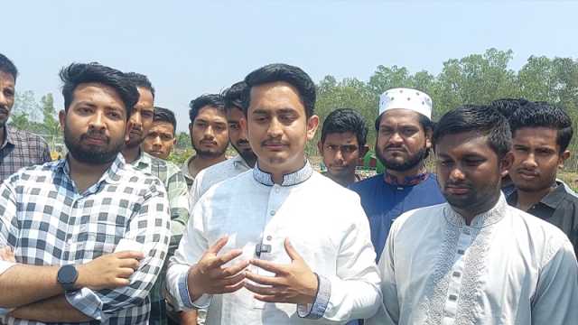 গণ–অভ্যুত্থানে নেতৃত্বদানকারী ছাত্রদের প্রতি শ্রদ্ধা জানানো উচিত: পঞ্চগড়ে সারজিস আলম