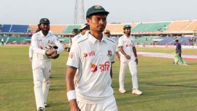 প্রথম বলেই তাইজুলের আঘাত, ২২৭ রানে অলআউট জিম্বাবুয়ে