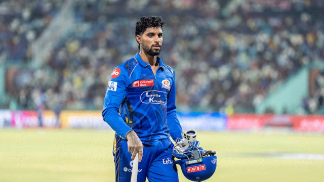 মারতে না পেরে যে কান্ড ঘটালেন তিলক 