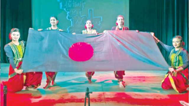 ‘বিপ্লবীরা মরে না তারা মৃত্যুঞ্জয়ী’