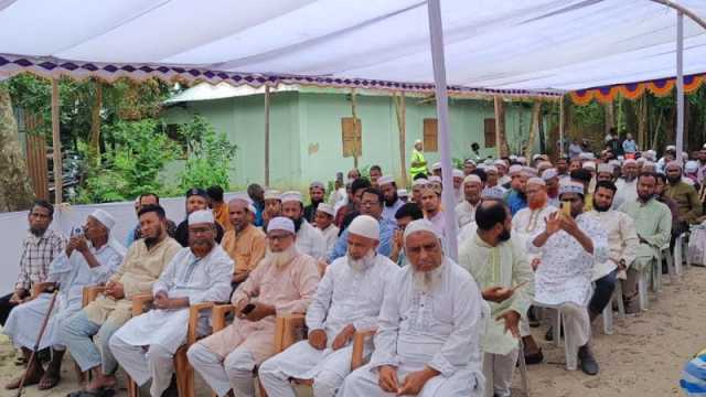 কুমিল্লায় জামায়াতের সম্মেলনে সামনের সারিতে দেখা গেল আ.লীগ নেতাকে