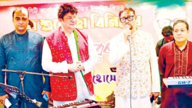 ‘সবাইকে নিয়ে ঈদ আনন্দ’ মেয়রের