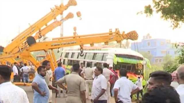 উড়িষ্যায় বাংলাদেশি পর্যটকবাহী বাস উল্টে নিহত ১, আহত ১৫