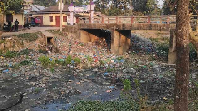 কিছুতেই রক্ষা হচ্ছে না শাখা বরাক