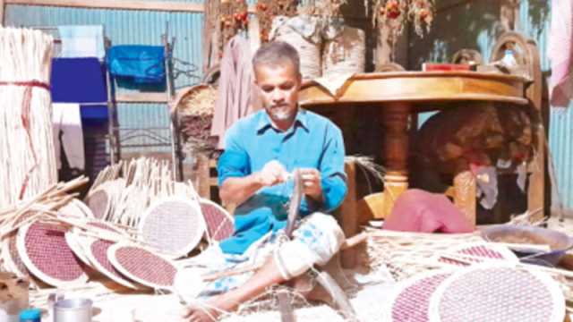 চন্দনাইশের ‘হাতপাখা’ গ্রামে ১০ কোটি টাকার ব্যবসা