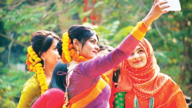মুছে যাক গ্লানি...