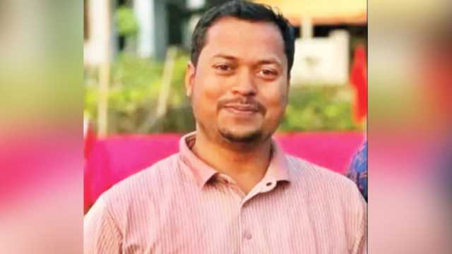 হালদায় ডুবলেন মঞ্জু সঙ্গে পরিবারের স্বপ্নও