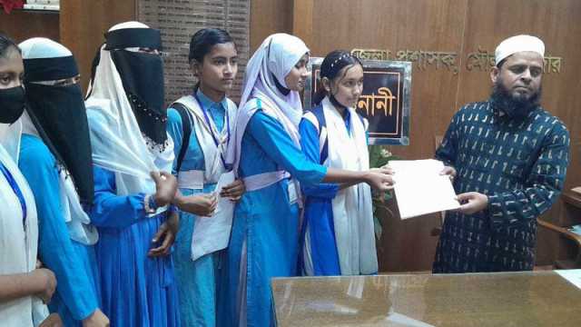 প্রধান শিক্ষকের অপসারণ দাবি শিক্ষার্থীদের