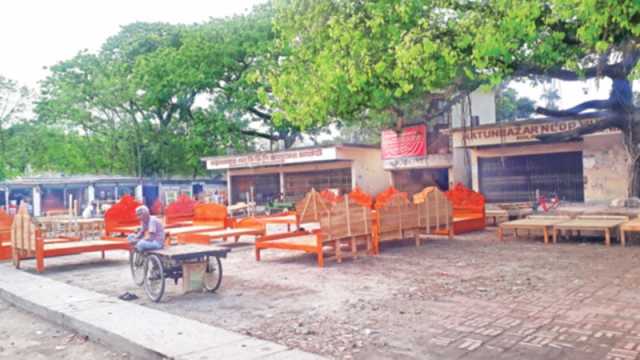দেড় যুগ ধরে পড়ে আছে চারটি উৎপাদকের বাজার