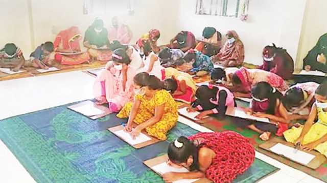 শিশু বিকাশ কেন্দ্রের সেবা কি বন্ধের পথে?