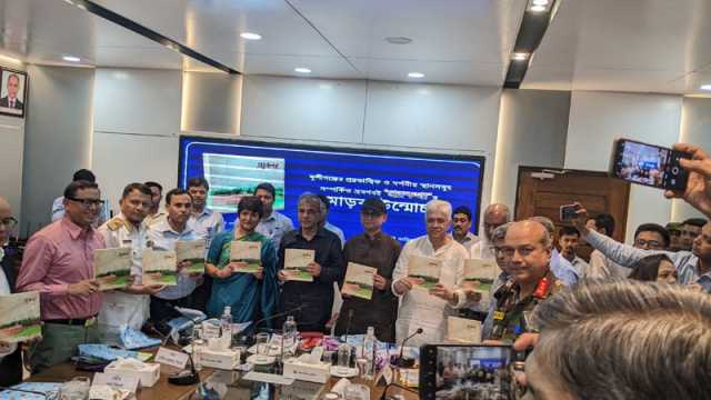 ‘প্রত্নকথা’ বইয়ের মোড়ক উন্মোচন তিন উপদেষ্টার