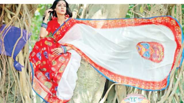 পোশাকে বর্ষবরণ