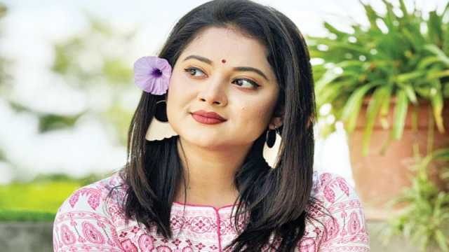 যে যাই বলুক ভাই মাথা ঠান্ডা রাখা চাই