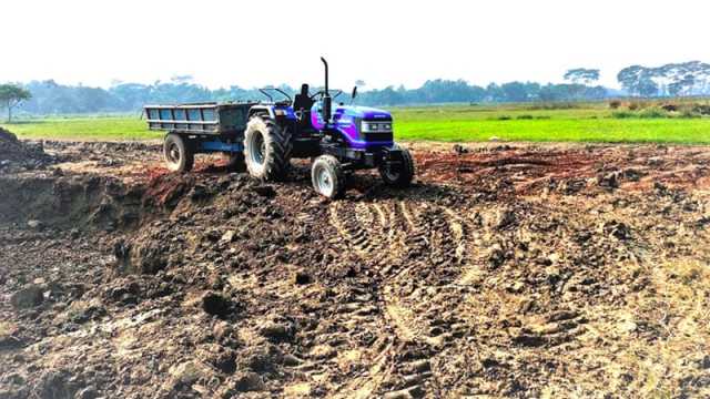 খাল-ফসলি জমির মাটি ইটভাটায়
