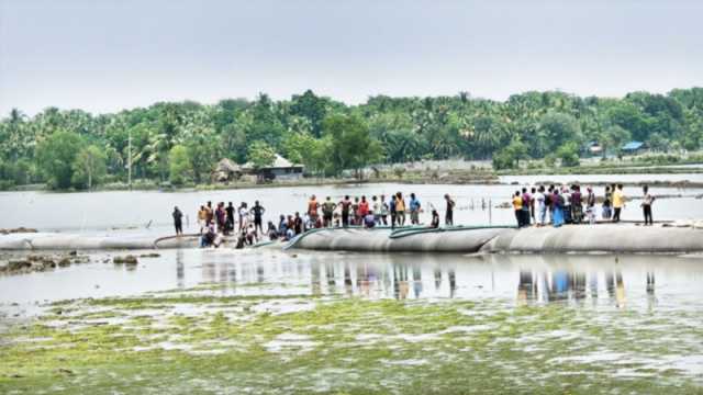 কেড়ে নিচ্ছে জীবনের স্বপ্ন