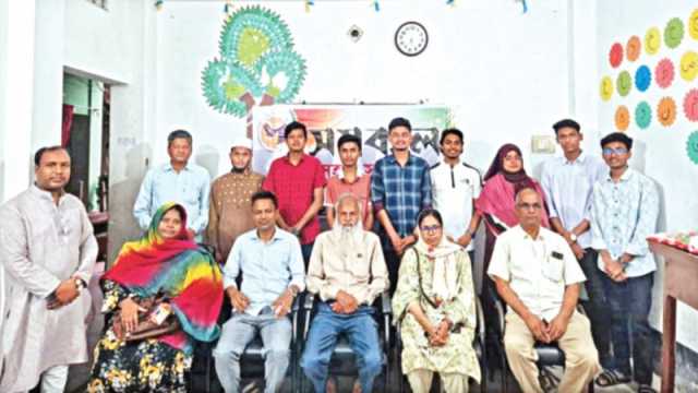 মানুষের পাশে থাকার প্রত্যয়