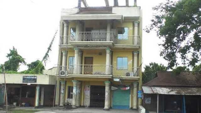 সরিষাবাড়িতে ট্রাক পরিবহন মালিক সমিতির কার্যালয়ে তালা
