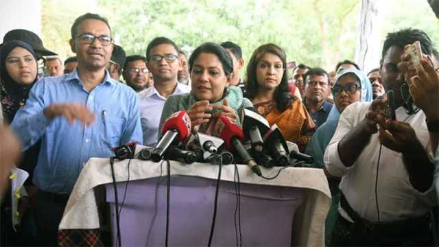 বাসে সাফারি পার্ক ঘুরে দেখলেন উপদেষ্টা রিজওয়ানা