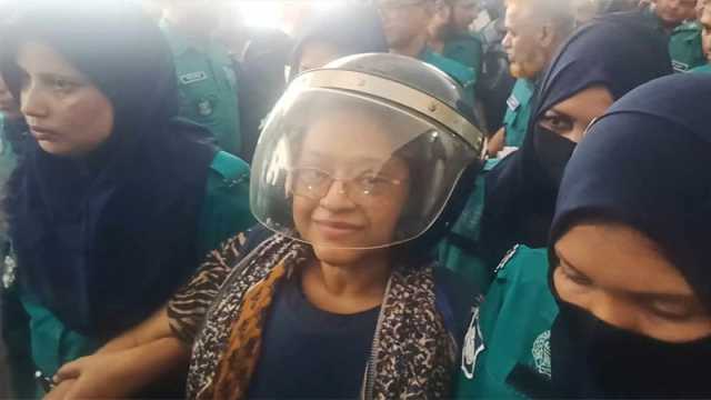 কাঠগড়ায় কাঁদলেন তুরিন আফরোজ, সান্ত্বনা দিলেন ইনু