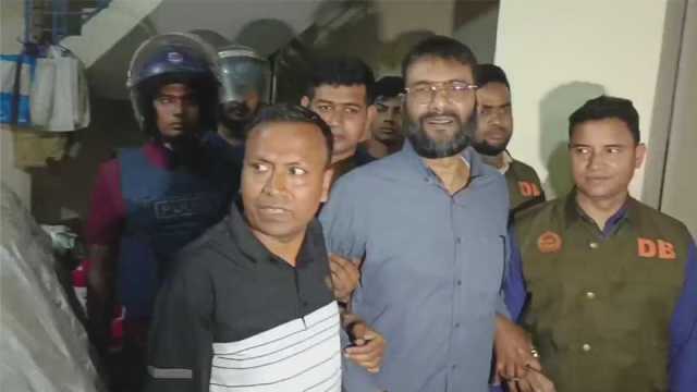 গাইবান্ধার সাবেক সংসদ সদস্য সারওয়ার দিনাজপুরে গ্রেপ্তার