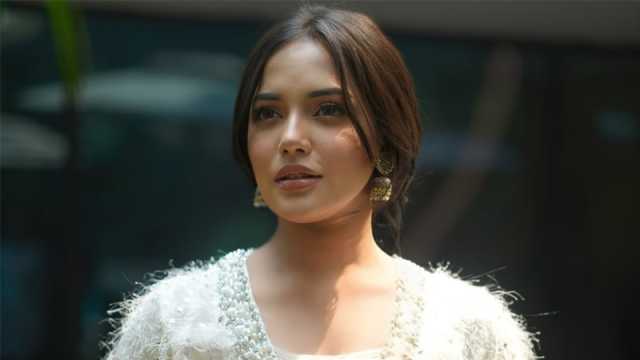প্রেমের সম্পর্ক ভাঙার পর কেন ক্ষমা চাইলেন মাহি