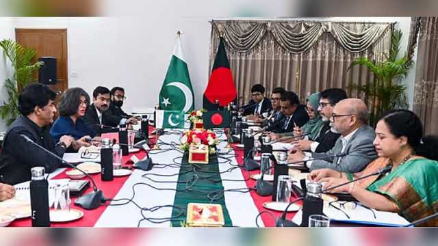 সম্পদ ফেরত ও গণহত্যার জন্য ক্ষমা চাওয়ার আহ্বান ঢাকার