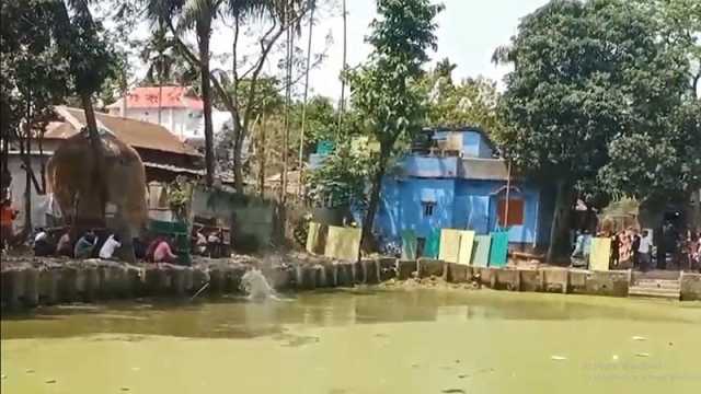 টিউবওয়েল থেকে পানি আনতে বাধা, সংঘর্ষে আহত ৫০