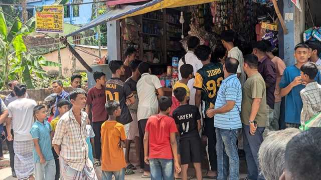 বড় ভাইকে বাঁচাতে গিয়ে ডাকাতের গুলিতে আহত ছোট ভাই