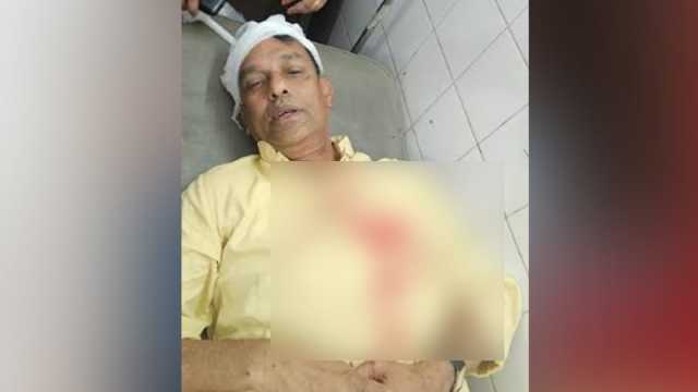 থানা ফটকে বিএনপি নেতাকে হাতুড়িপেটা, অভিযোগ জামায়াত নেতাকর্মীদের বিরুদ্ধে