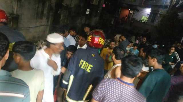 রিকশা উল্টে নালায় পড়ে নিখোঁজ ৬ মাসের শিশু